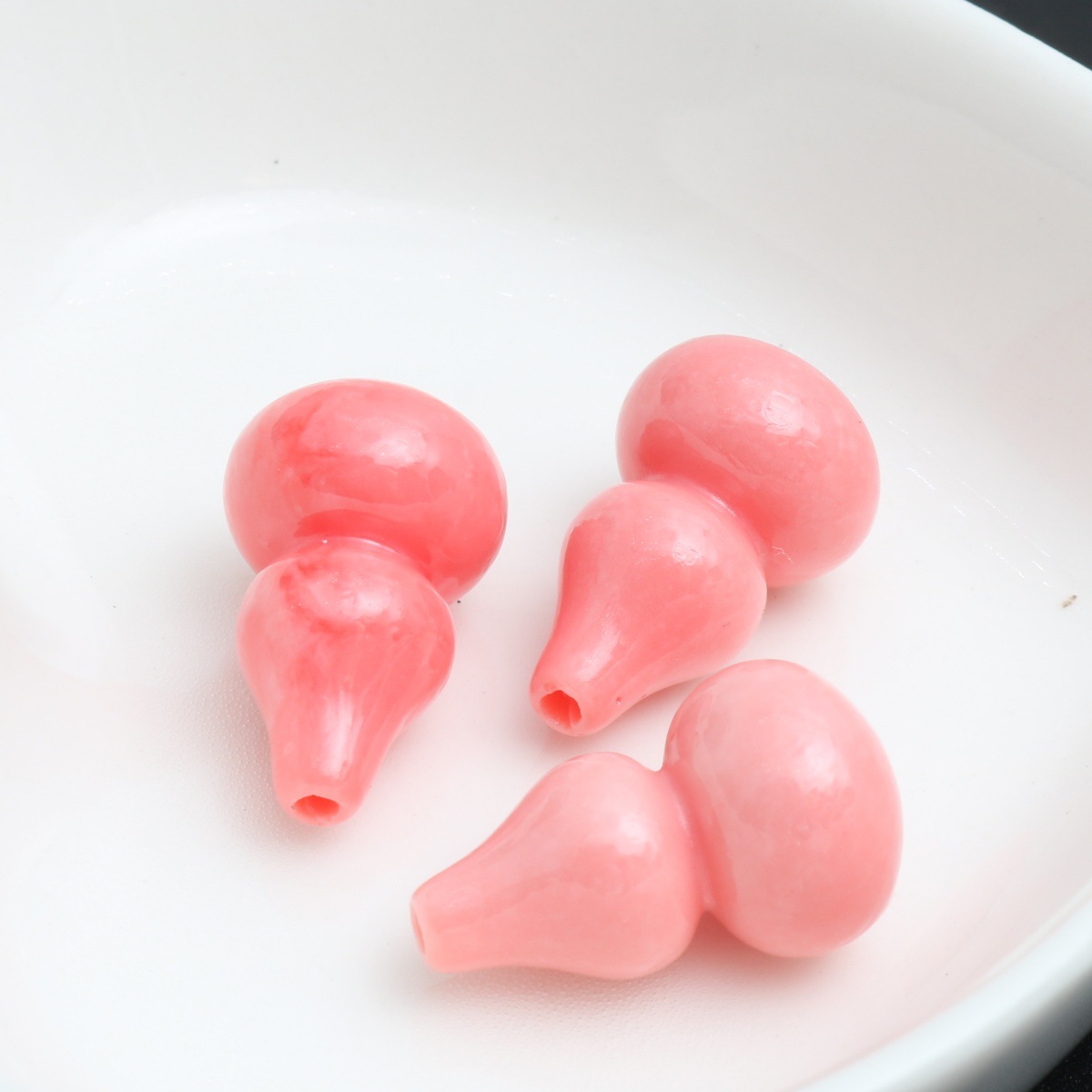 Watermelon red gourd 12*20mm