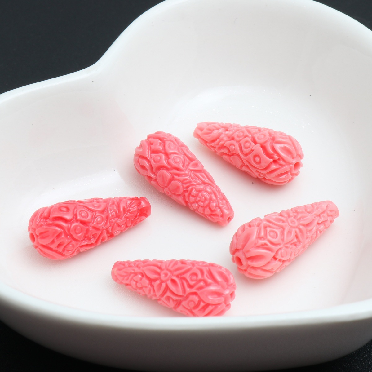 Watermelon red carved water drop 9*20mm