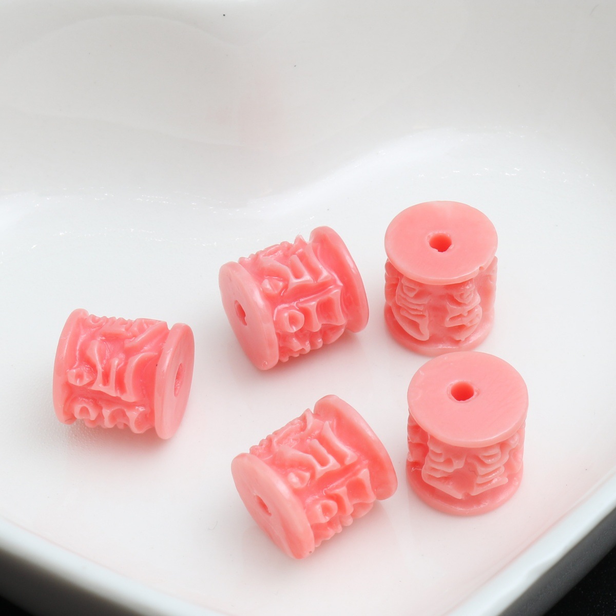 Watermelon red carved cylinder 9mm