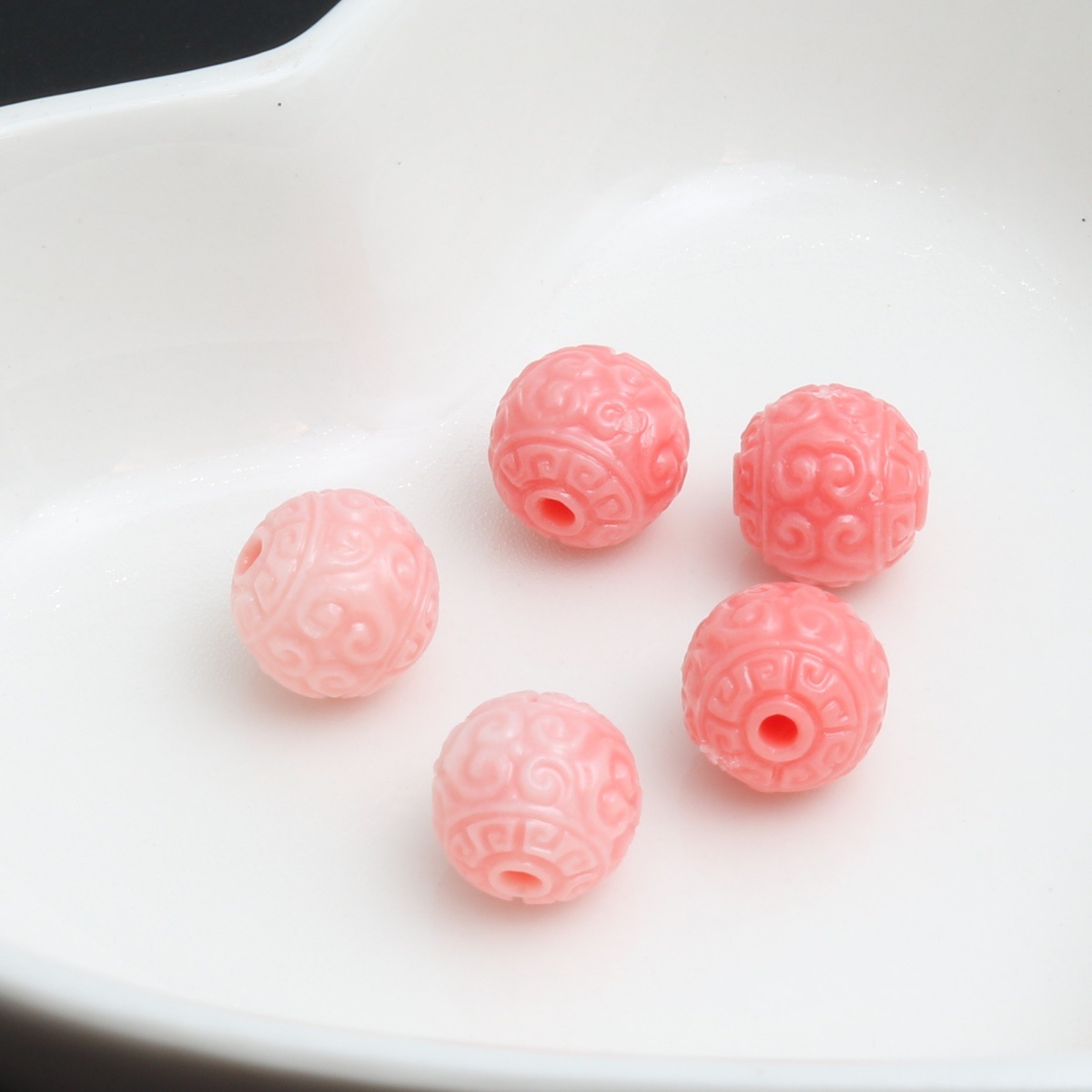 Watermelon red cirrus pattern cylinder 8mm