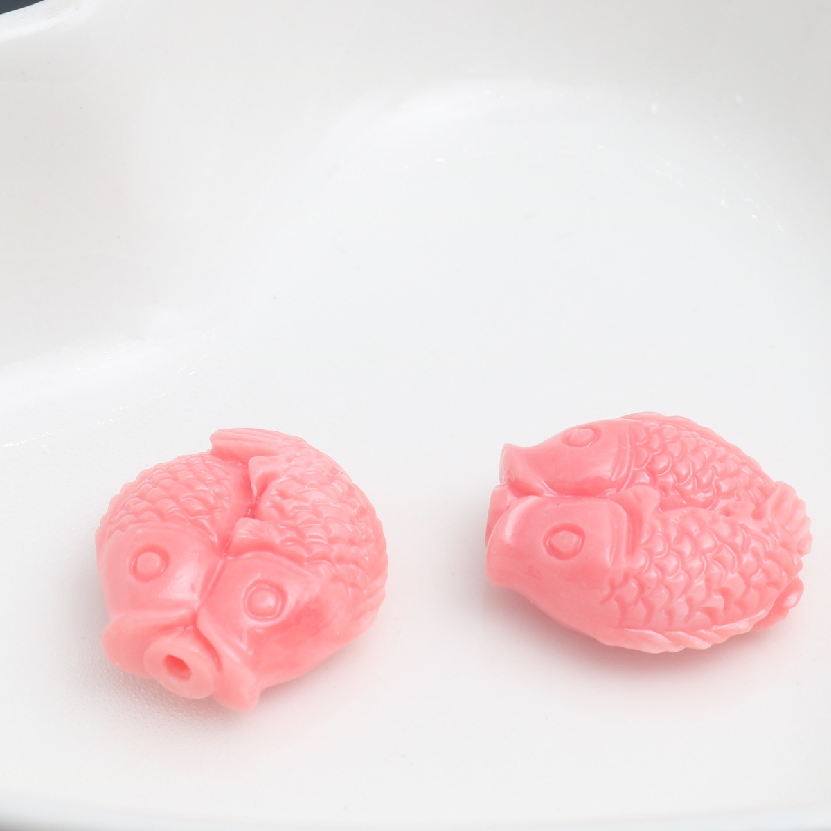 Watermelon red pisces 13*14mm