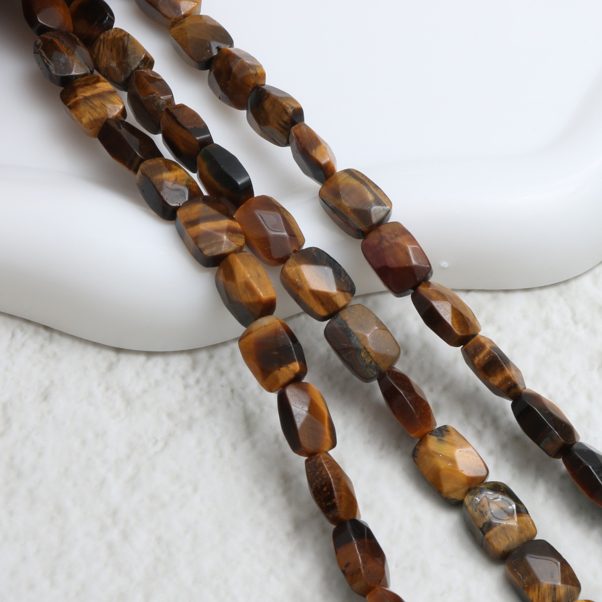 tiger eye
