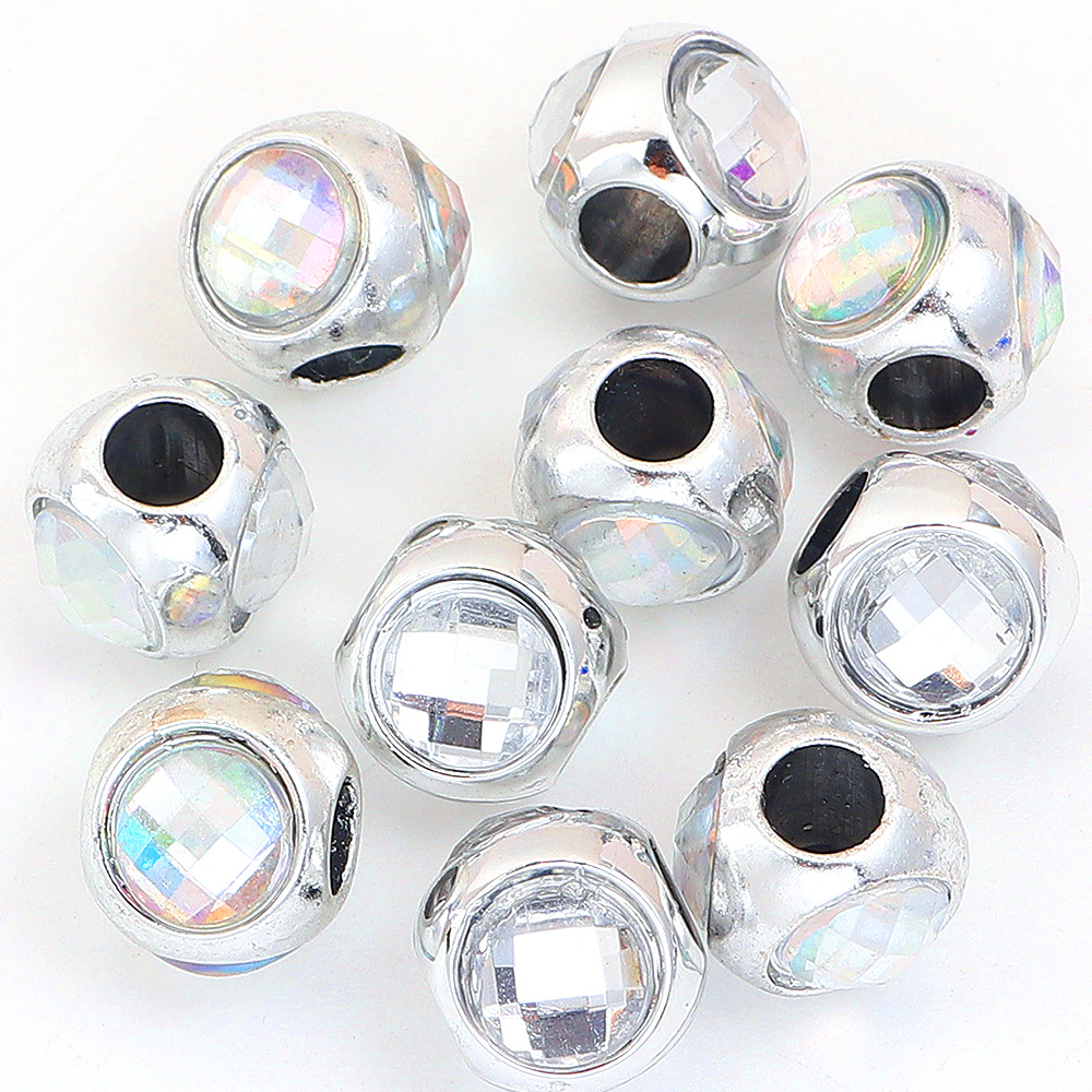 Transparent color with diamonds on three sides