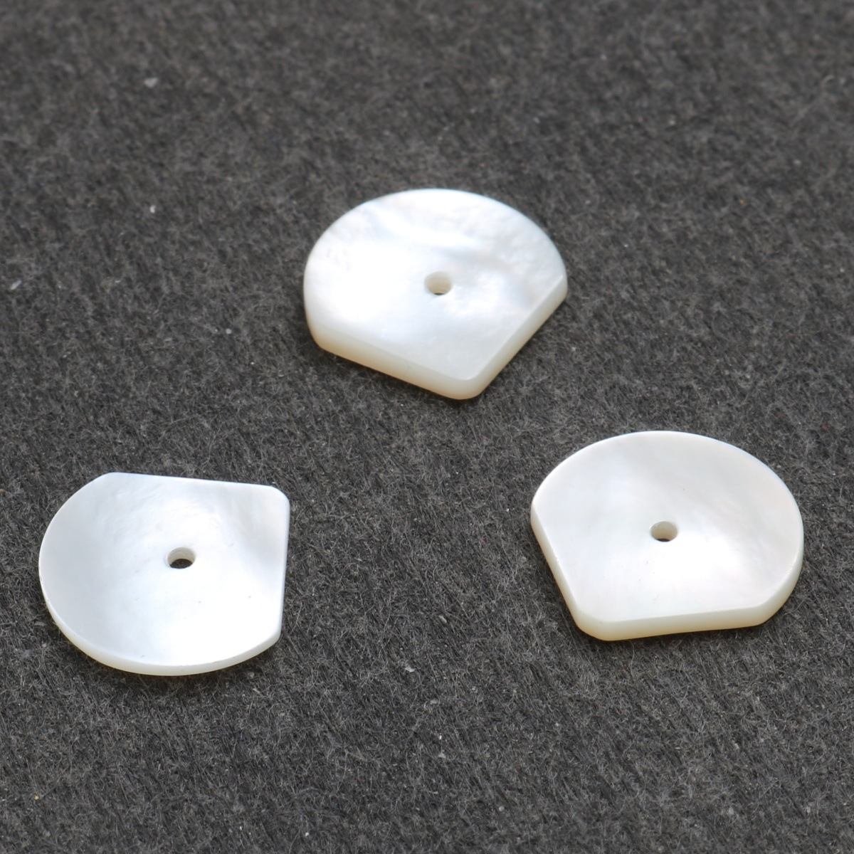 White single-hole fan-shaped 12*12mm