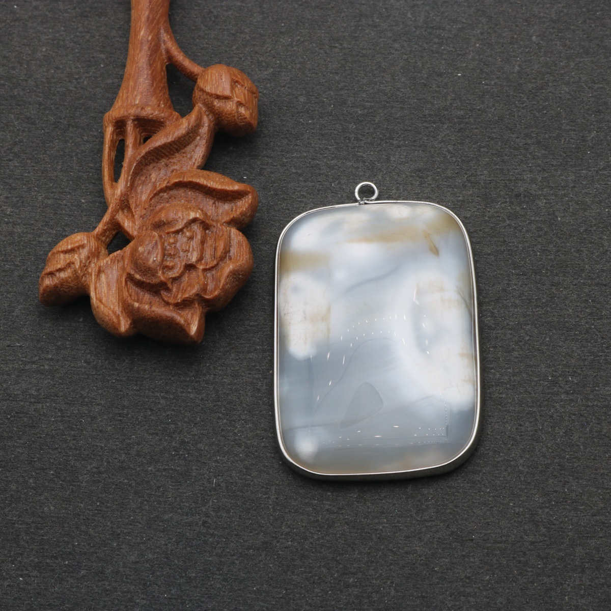 Silver white rectangle 49*33.4mm