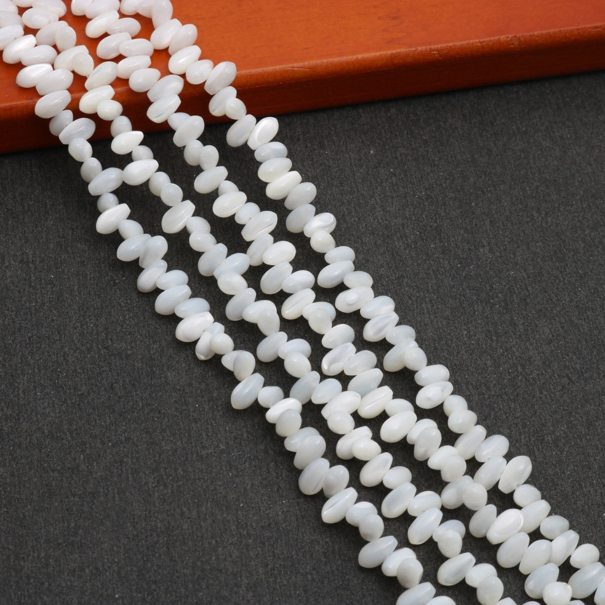 Rice beads horizontal hole 4x8mm white