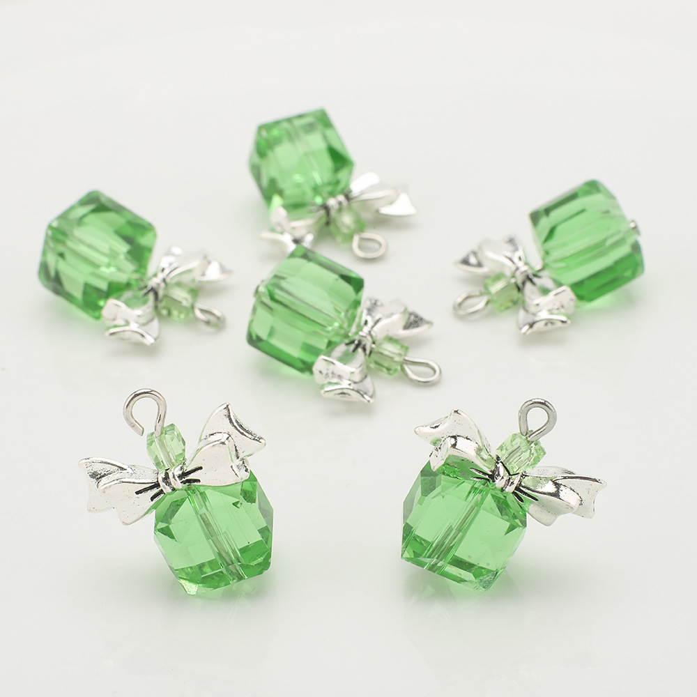 Silver bow light green